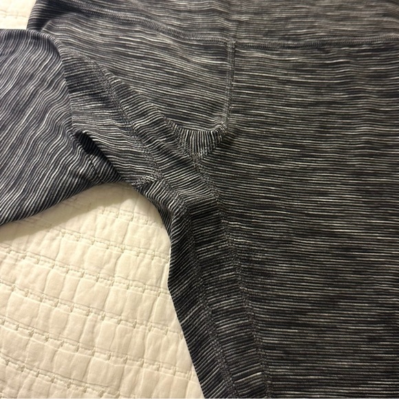 Lululemon Align Super High Rise Short *10" Size 4 - Picture 7 of 8